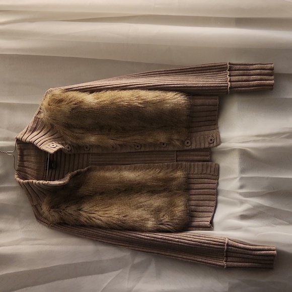 CLUB MONACO FUR CARDIGAN - Picture 2 of 9